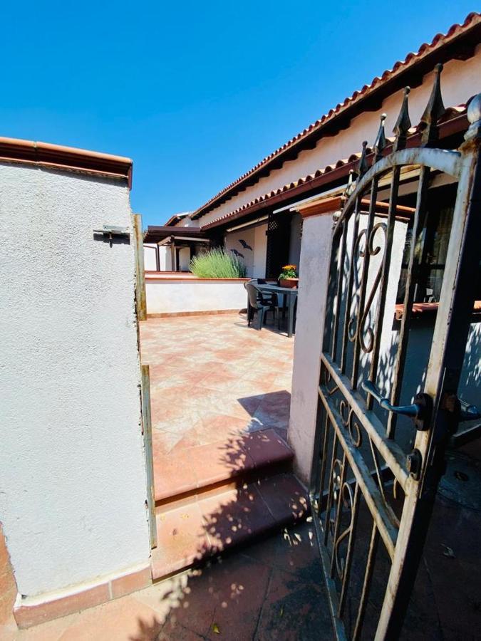 Appartamento I Geranei Centro سان تيودورو المظهر الخارجي الصورة